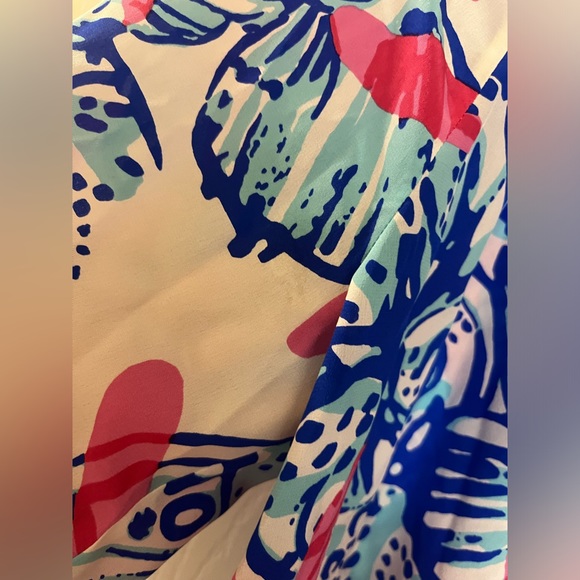 Lilly Pulitzer “She She Shells” Elsa Blouse - Picture 5 of 7